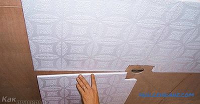 Ako lepiť stropné dlaždice - spôsoby lepenia stropné dlaždice + foto