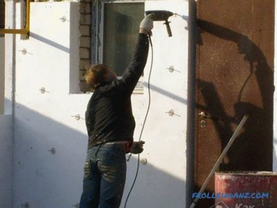 Dokončenie fasády domu pena - povrchová úprava