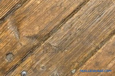 Vyrovnanie drevenej podlahy pod laminát vlastnými rukami: nástroje, materiály, schody (video)