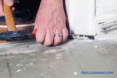 Ako odstrániť sokel z podlahy